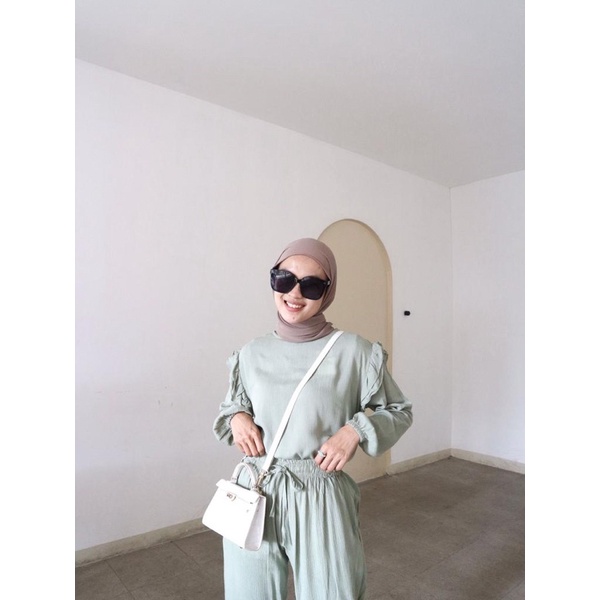 ROSSIE ONESET CRINKLE AIRFLOW
