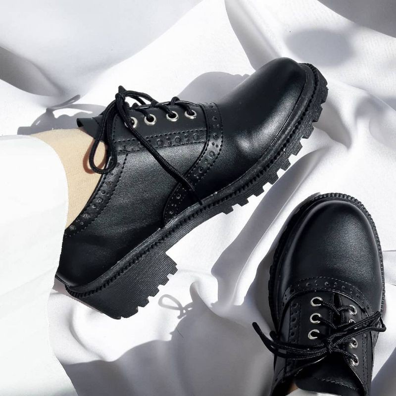 'Free Box' Sepatu Boots Pantofel Wanita ORI LOKAL! REALPICT KUALITAS TERBAIK | Sepatu slip on wanita | DS 001