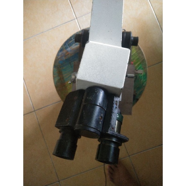 Mikroskop microscope binokular biologi / laboratory bekas