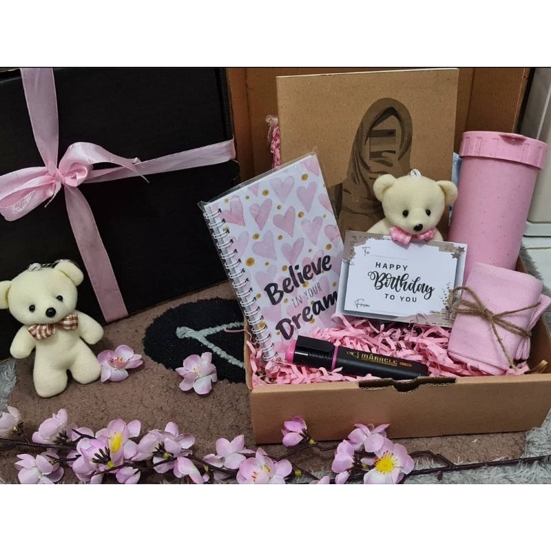 

Paket HAMPERS GIFT ULANG TAHUN WISUDA BIRTHDAY GRADUTION