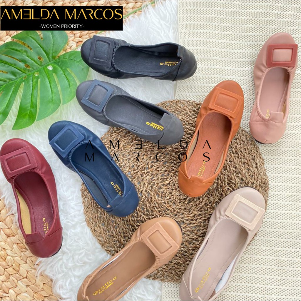 Sepatu Wanita Flatshoes Variasi Kotak Karet Bahan Sintetis