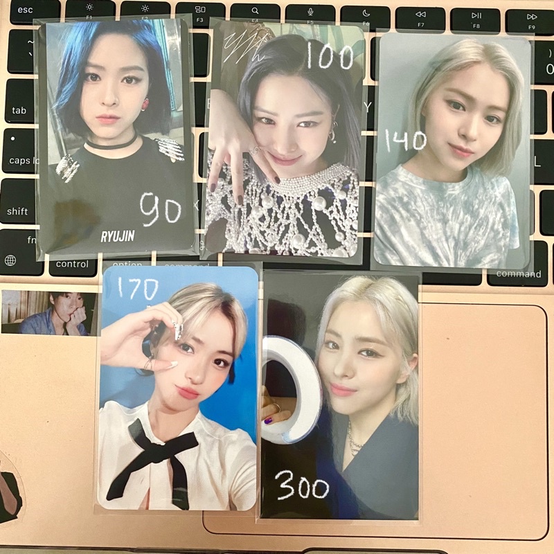 itzy ryujin photocard pc tie dye withfans not shy wannabe itz me black border sign pop up store ligh
