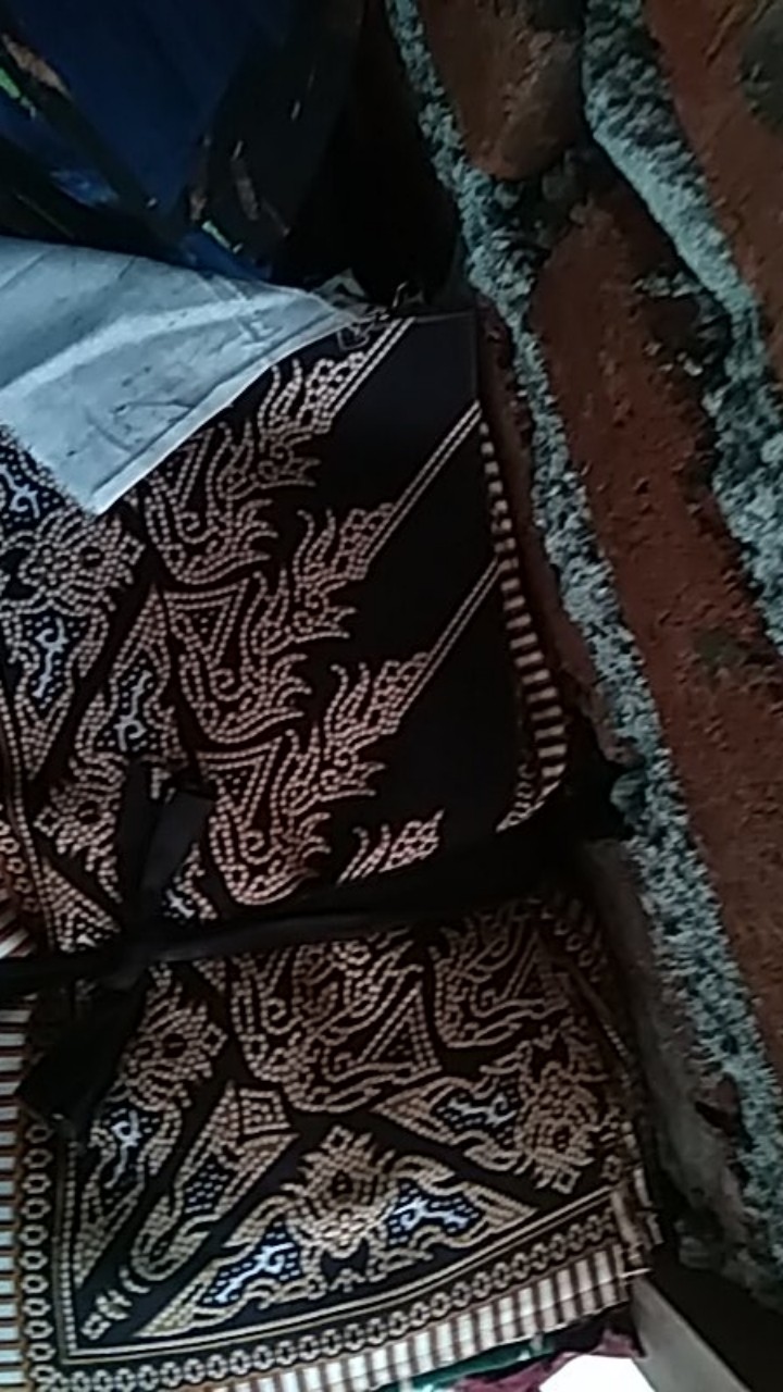 Kemeja Batik Pria Lengan Pendek  Bswart  Hrb026