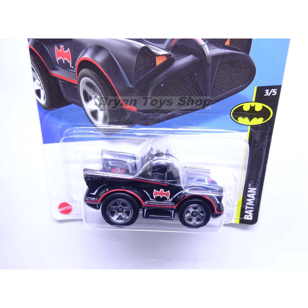 Hot Wheels Classic TV Series Batmobile Batman 3/5