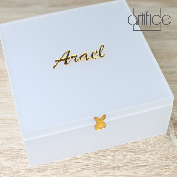 

Box Akrilik Exclusive Hampers / Gift Box. Custom Text Cutting Laser. - Boy, Sandblast