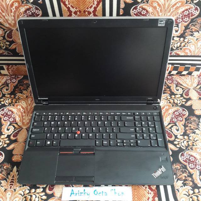 Laptop Lenovo ThinkPad Edge E520 Core i3 4GB 320GB Numpad Keyboard mulus bagus bonus apl siap pakai