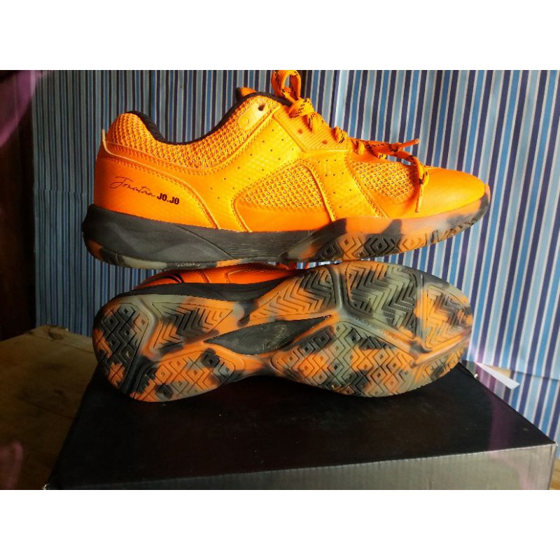 sepatu lining cloud ace jojo special edition