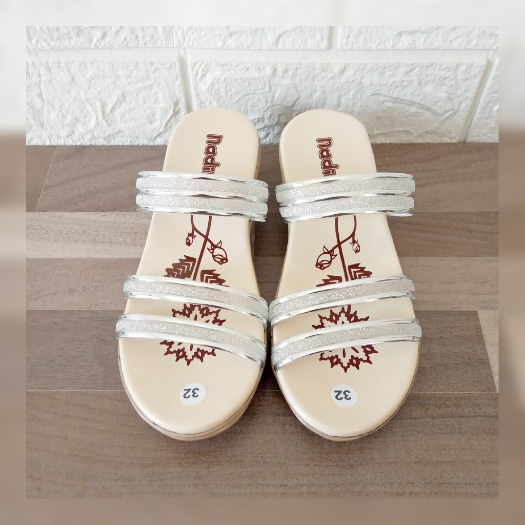 Nadine Sandal Slop Anak Wedges 31 - 35 Hak 5 Cm Perempuan Casual Fashion N11