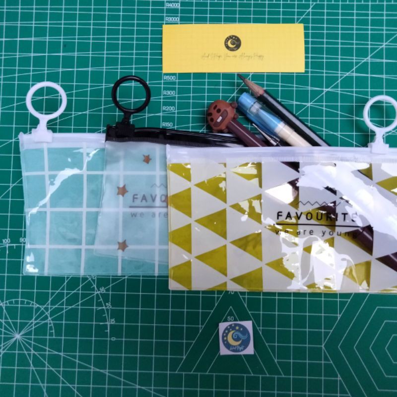 

WiNi - Pencil Case / Zipline Karakter - Tempat Pensil Lucu