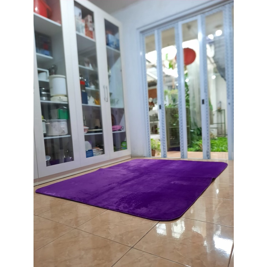 Hobbit Fur by ALICE Karpet Bulu Busa 150x190 Purple-1