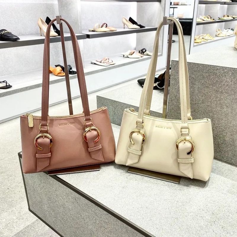 

C Ring Buckle Leather Shoulder Bag