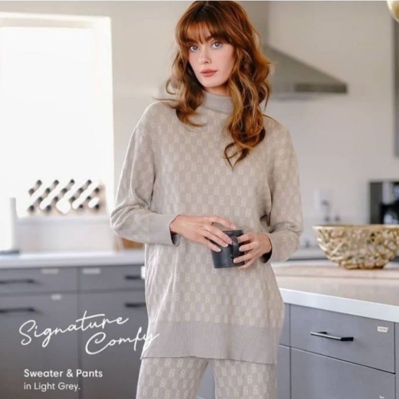 (PRELOVED) Buttonscarves Comfy Sweatshirt/Signature Sweatshirt Buttonscarves RARE ITEM