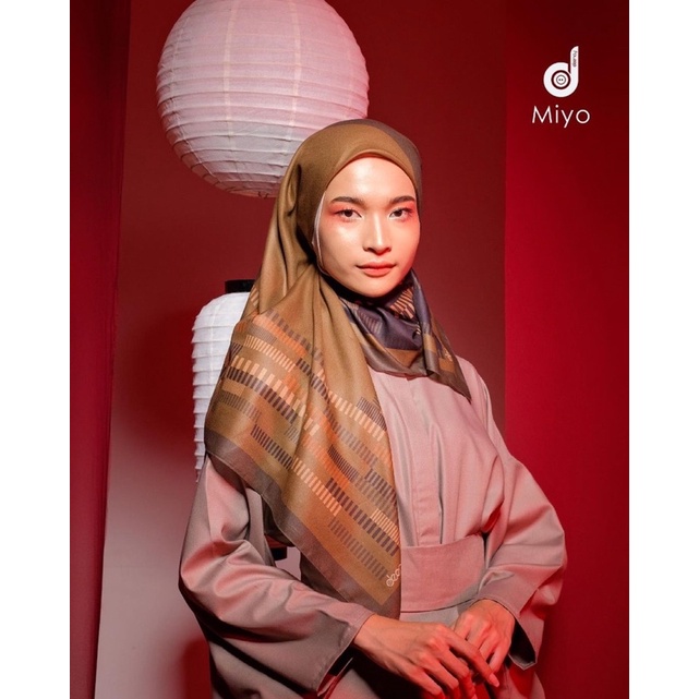Deenay MIYO | HIJAB VOAL SEGI EMPAT WARNA OLIVE BROWN | JILBAB MOTIF | KERUDUNG PRINTING | SCARF SCA