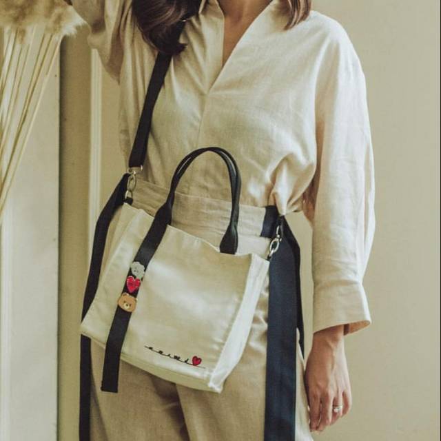 Canvas bag in cream by valencia by enrica x patricia stephanie ( BAG ONLY )