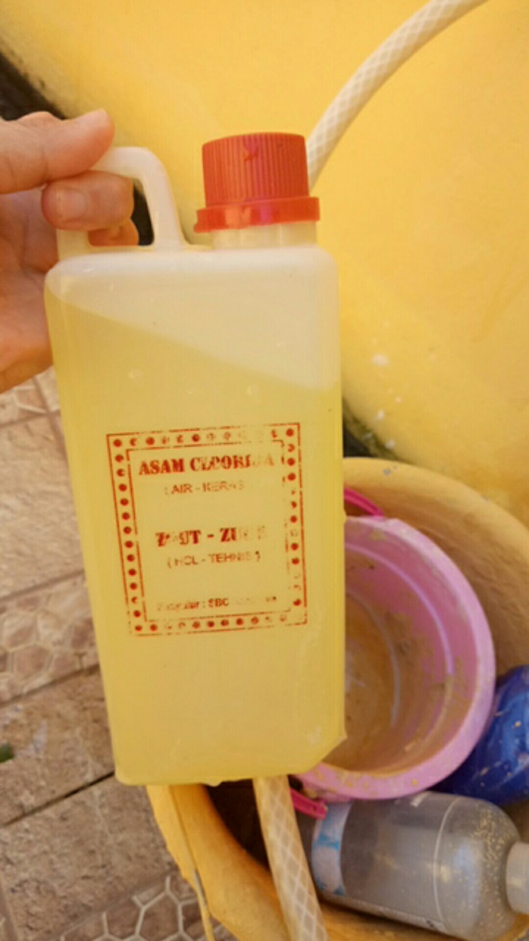 [asam Chlorida] Hcl- Pembersih Keramik Dan Kerak Membandel