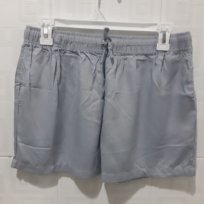 HOTPANTS UNIQLO CELANA SANTAI CELANA PENDEK