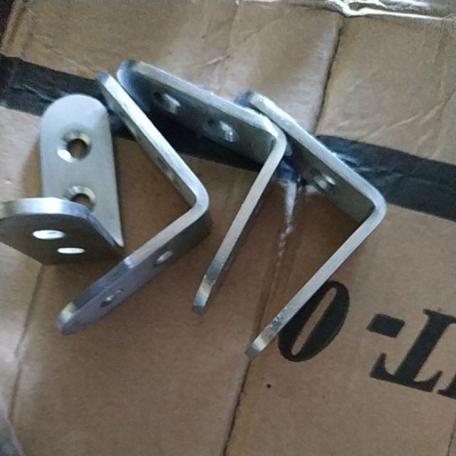 Siku 45 X 45 Mm Penyangga Rak Kayu