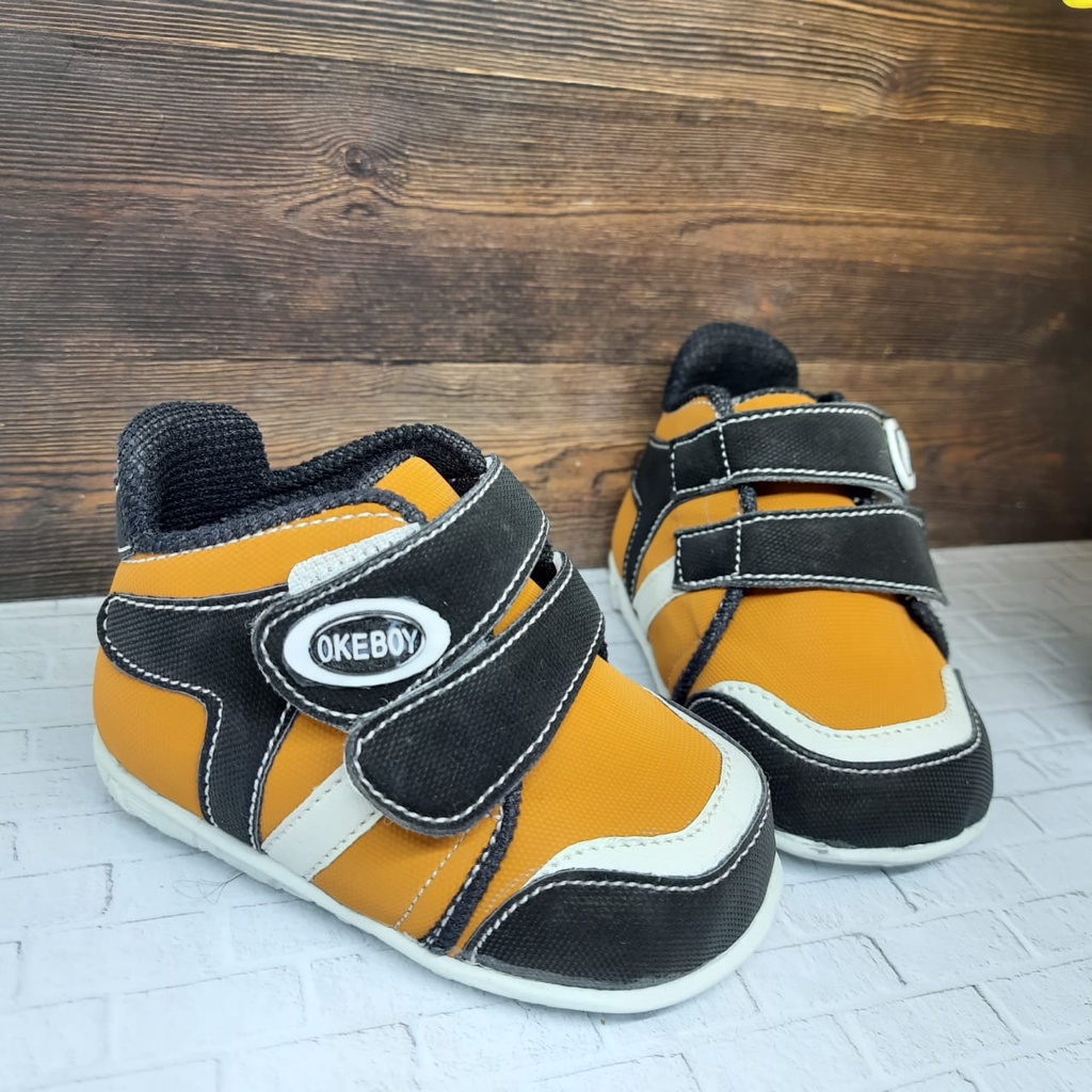 mandirishoesstore-SEPATU SNEAKER ANAK LAKI-LAKI UNTUK USIA 1 2 3 TAHUN SOL BUNYI GAY07