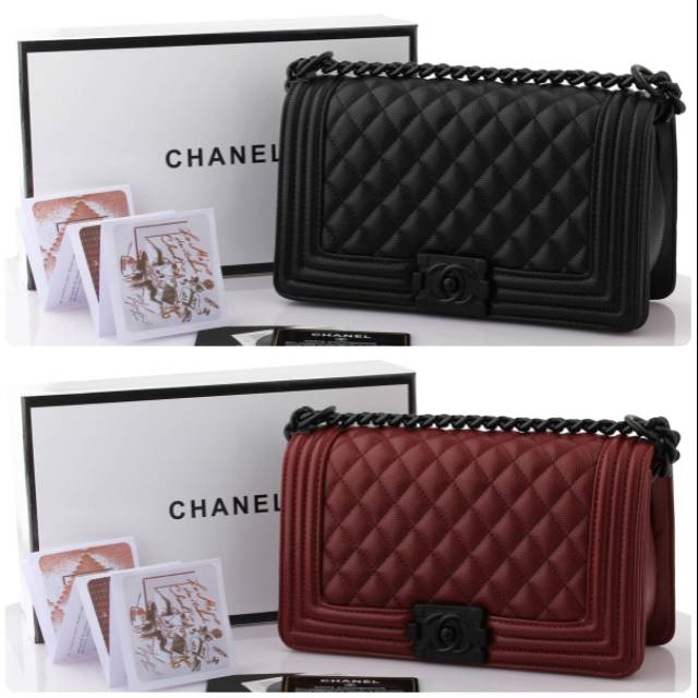 chanel boy Caviar so black