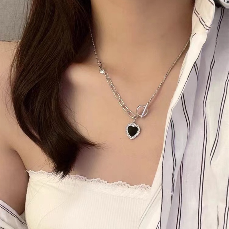 Kalung Rantai Liontin Hati Warna Hitam Gaya Retro Korea Untuk Wanita