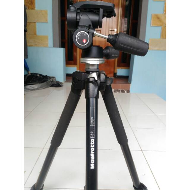 Tripod Merk Manfrotto Mt294a3 Head 3 Way 804rc2 Shopee Indonesia