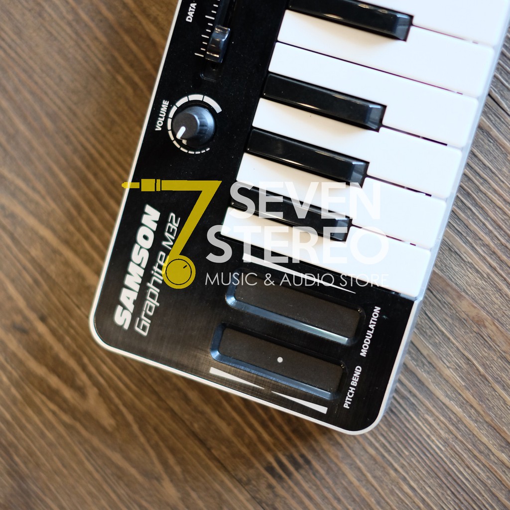 Samson Graphite M32 USB MIDI Controller