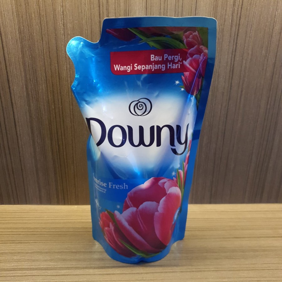 Downy Sunrise Fresh Pelembut & Pewangi Pakaian Wangi Setiap Hari 780Ml
