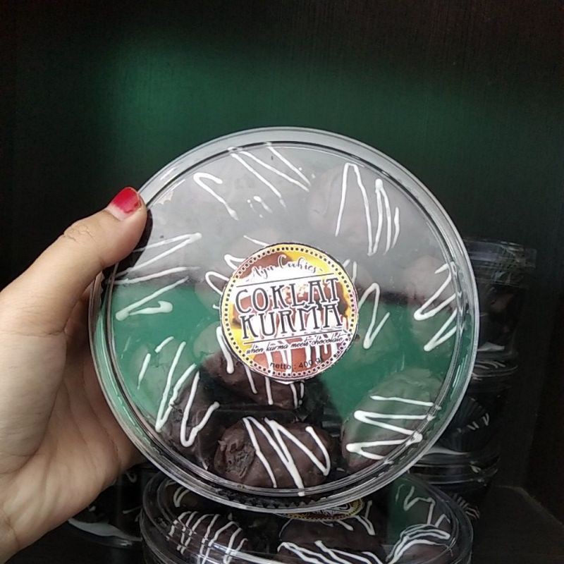 

KURMA COKLAT