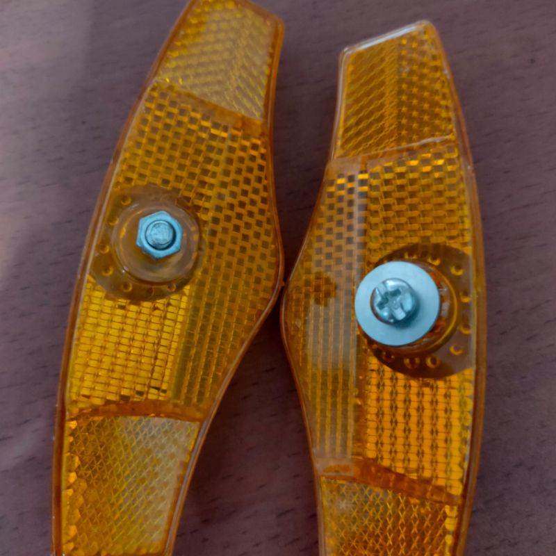 mata kucing sepeda/reflektor sepeda
