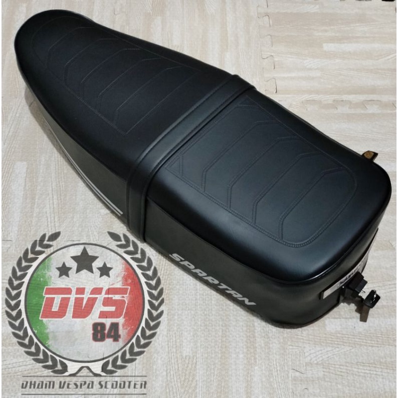 Jok Panjang Single Vespa Spartan Merk MG Original+Kunci