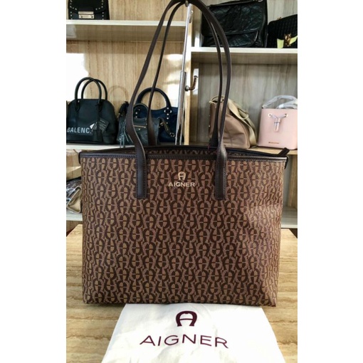 tas aigner zoe shopper signature black
