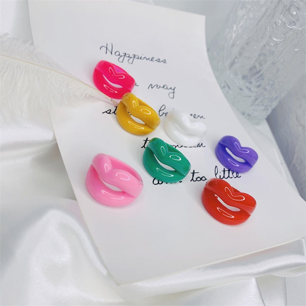 Needway  Transparent Finger Ring Vintage Lips Resin Rings New Punk Geometric Personality Square Acrylic Fashion Jewelry