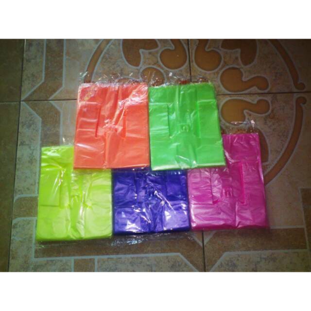 

Plastik singlet warna uk. 15*30 cm