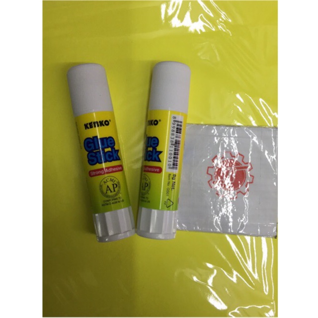 

Lem stik kenko 8 gr Glue Stick (per pcs)