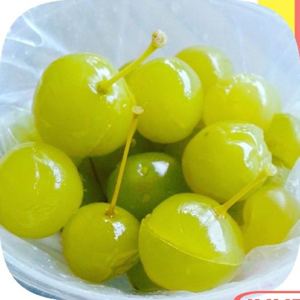 

Manisan buah anggur bogor basah 500 gram / asinan anggur bogor segar
