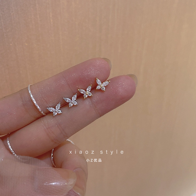 Butterfly Anting Stud Bentuk Kupu-Kupu Mini Aksen Kristal Gaya Korea Untuk Wanita