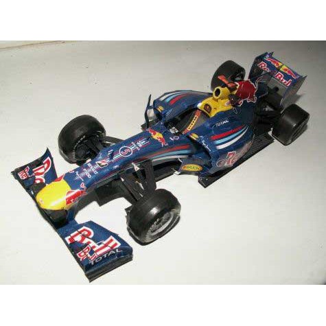DIY Papercraft Kertas Pola F1 Red Bull RB6