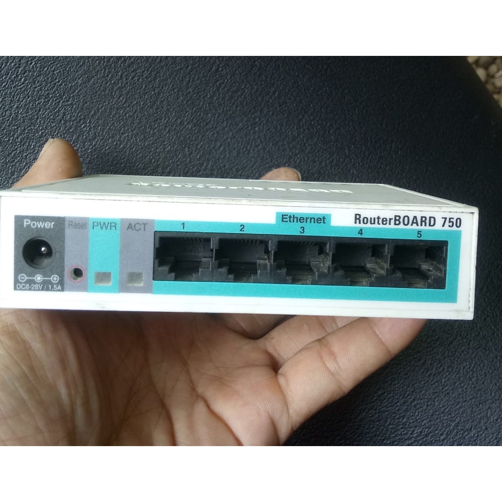 mikrotik RB750