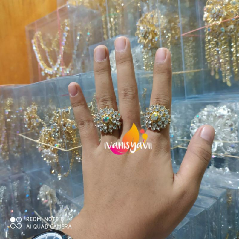 Cincin Pengantin ModeL Bulat