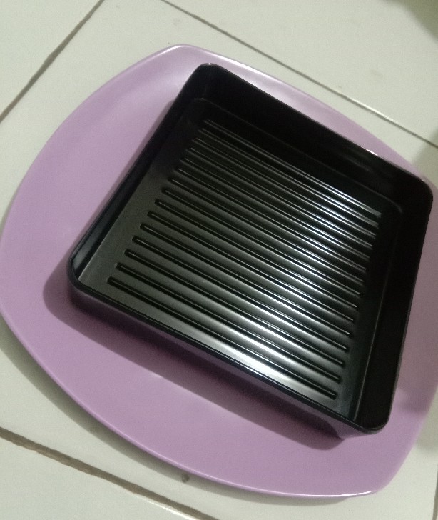 P4807 Piring Melamin Kotak Susun 6,25 Inc Hitam Golden Dragon