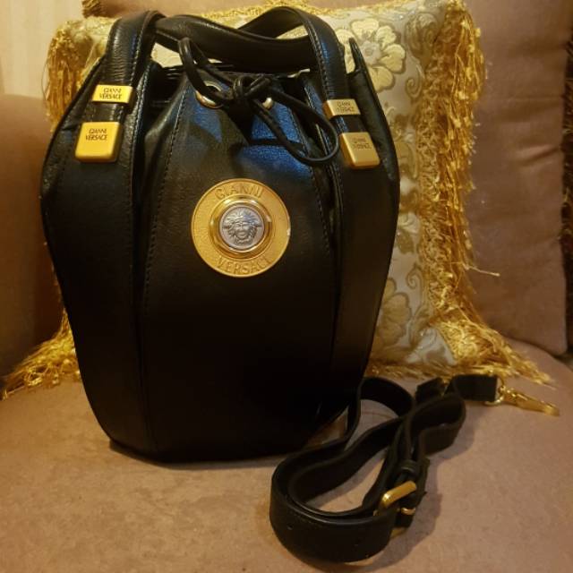 PRELOVED GIANNI VERSACE Tas serut hitam