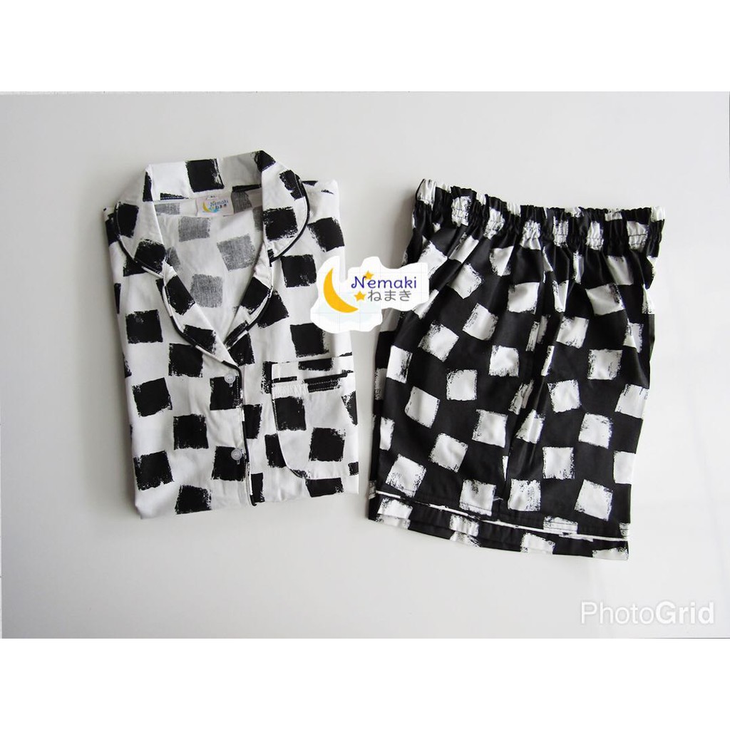Piyama celana pendek  motif kotak kotak
