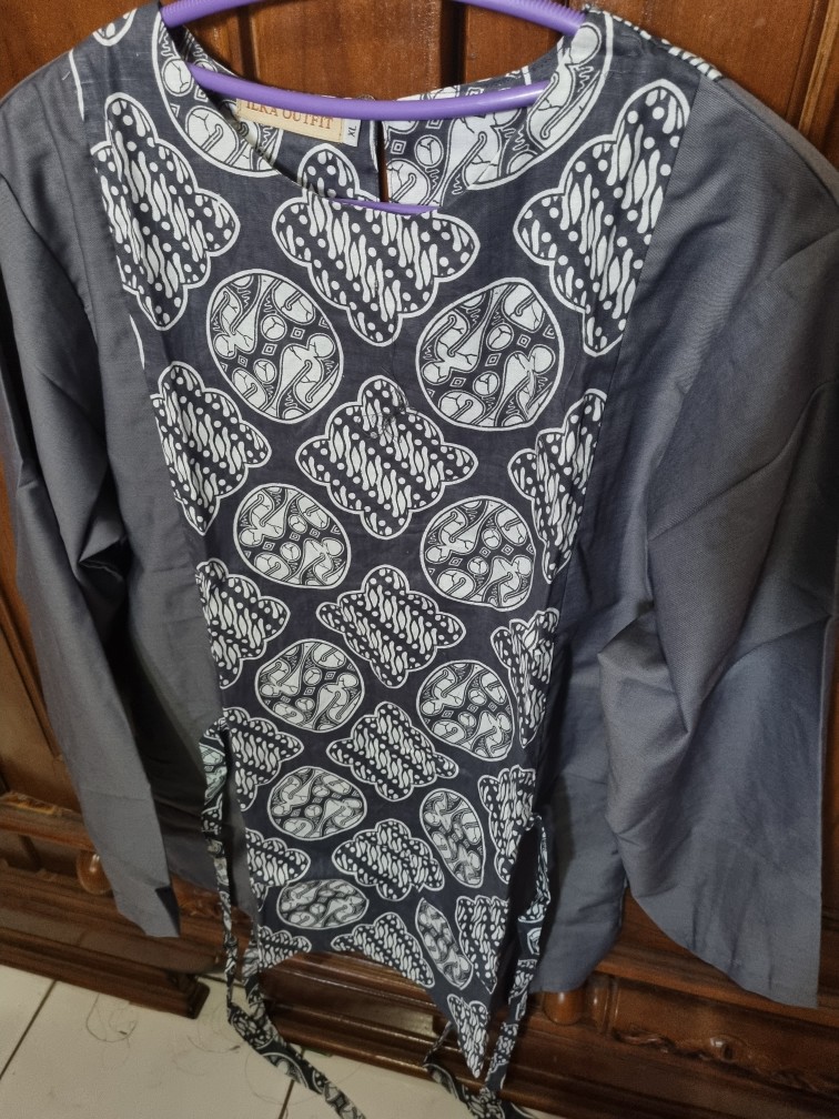 Atasan Batik Wanita Garteng Grey Resleting Belakang 6633