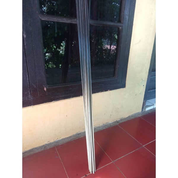 carbon sutet sudah bubut 220cm  dan 240 cmdiameter 8mm