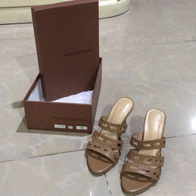 Andre valentino heels