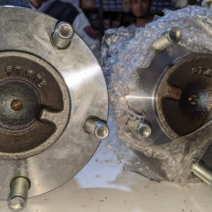 As Roda L300 Diesel Suku Cadang WTB MB664572W