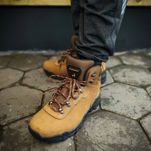 Sepatu Hiking Waterproof Mokzhaware Reality Brown Sepatu Gunung Sepatu Outdoor