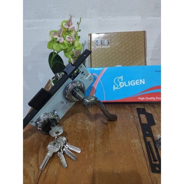 Handle pintu Soligen tipe antik kode 55039