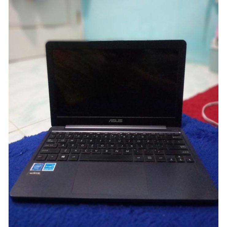 Asus Vivobook E203MAH ( NOTEBOOK SECOND )