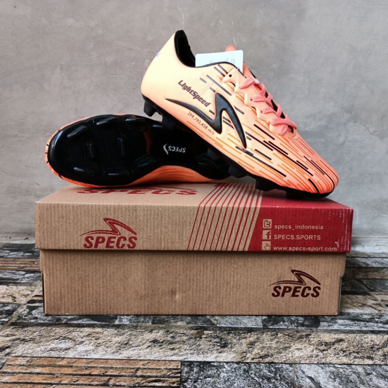 sepatu bola SPECS lessped klasik